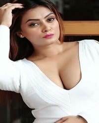 Soliya Escorts Model