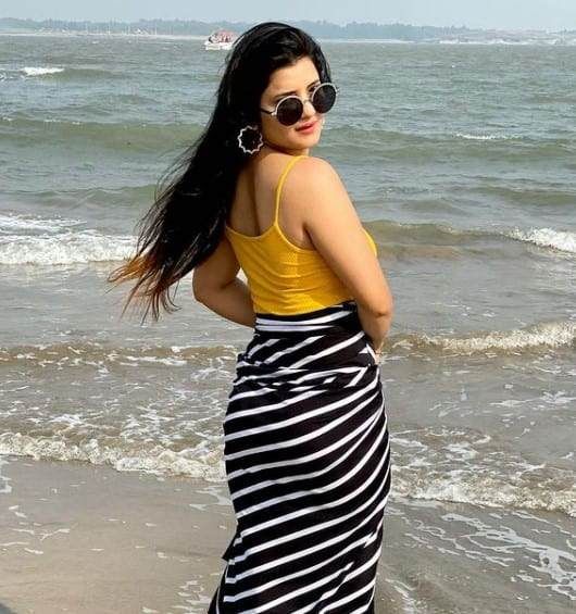 Call Girls In Kolkata Rashmi
