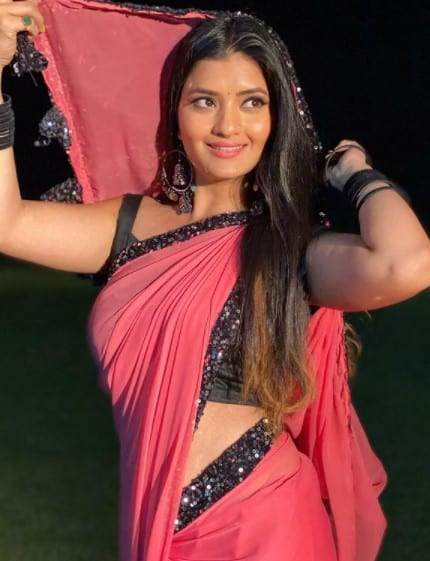 Kolkata Bengoli Bhabhi Escorts